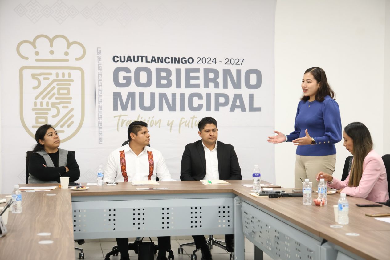 Preside Omar Muñoz premiación del concurso “Regidor por un día”