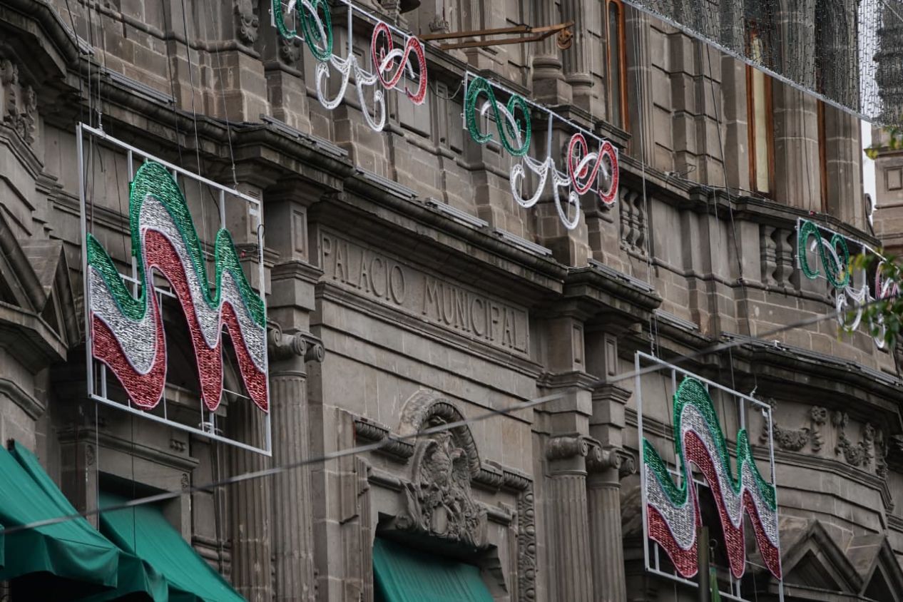 Adornos patrios en Puebla no generarán gasto municipal: Chedraui