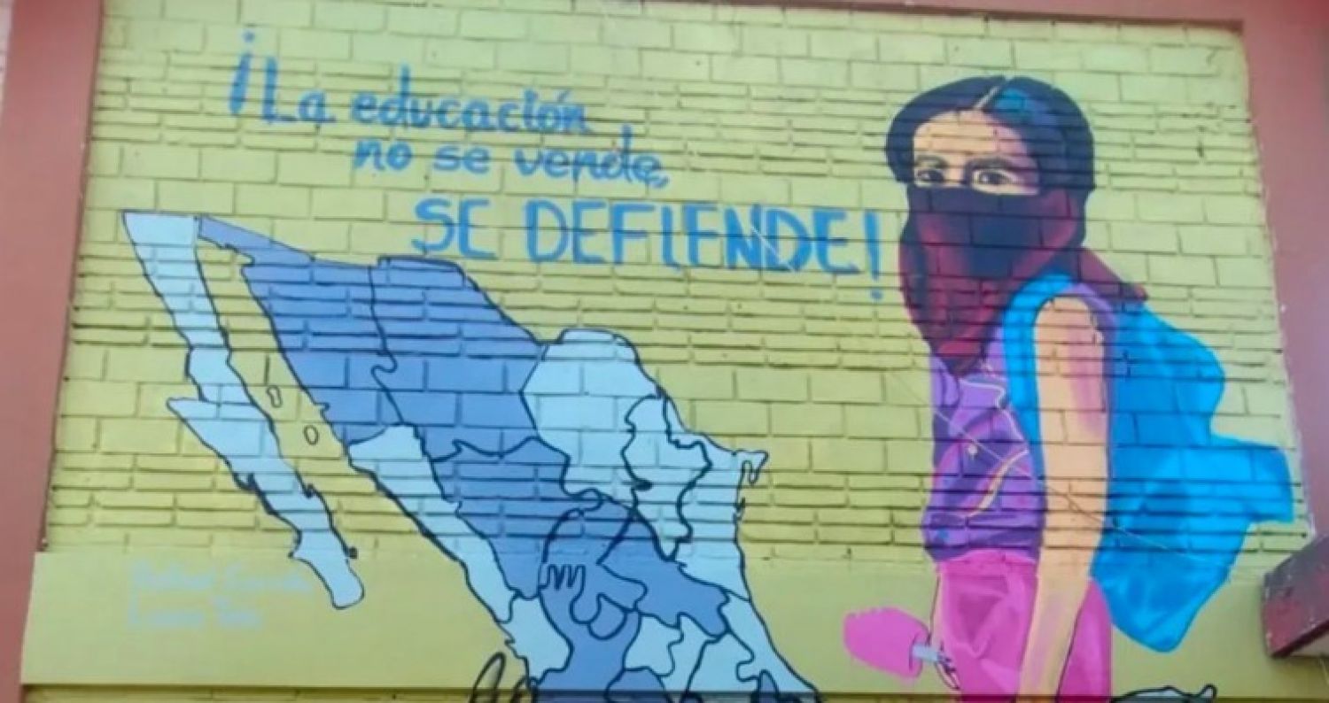 Alumnas de la Escuela Normal de Teteles volverá a clases el 1 de septiembre