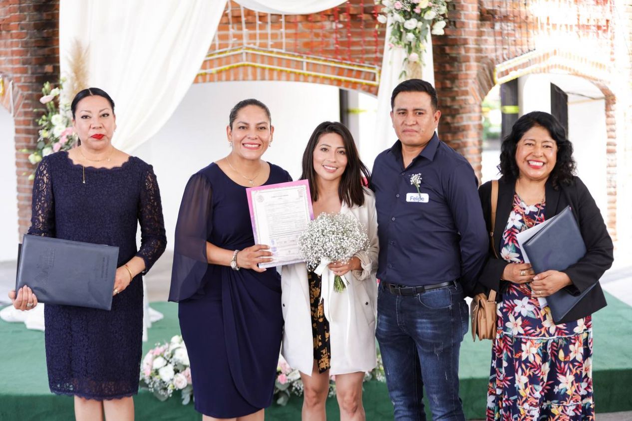 Fortalece Lupita Cuautle núcleo familiar con jornada de bodas gratuitas