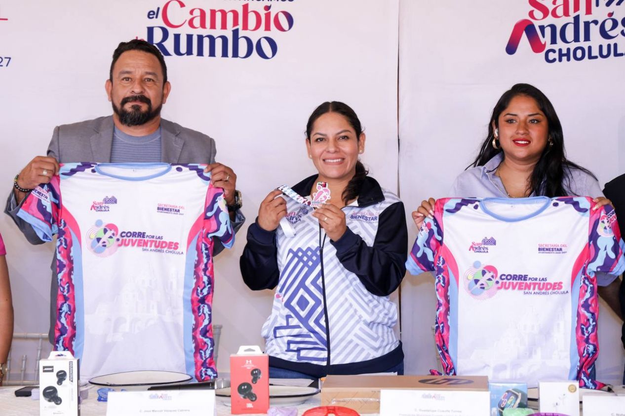 Lupita Cuautle presenta playera y medalla de “Corre por las Juventudes 2025”