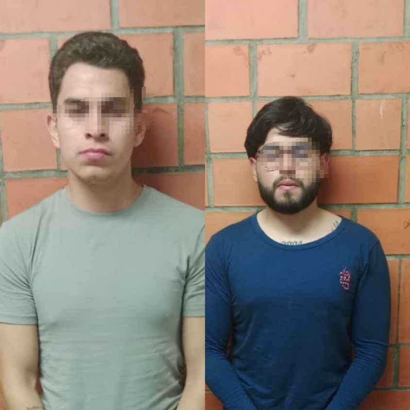 Cae par de jóvenes en Tlaxcala por intentar vender camioneta robada en Puebla