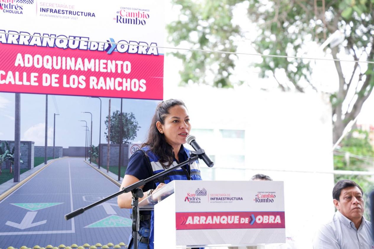 Inicia Lupita Cuautle obra de adoquinamiento en San Bernardino Tlaxcalancingo