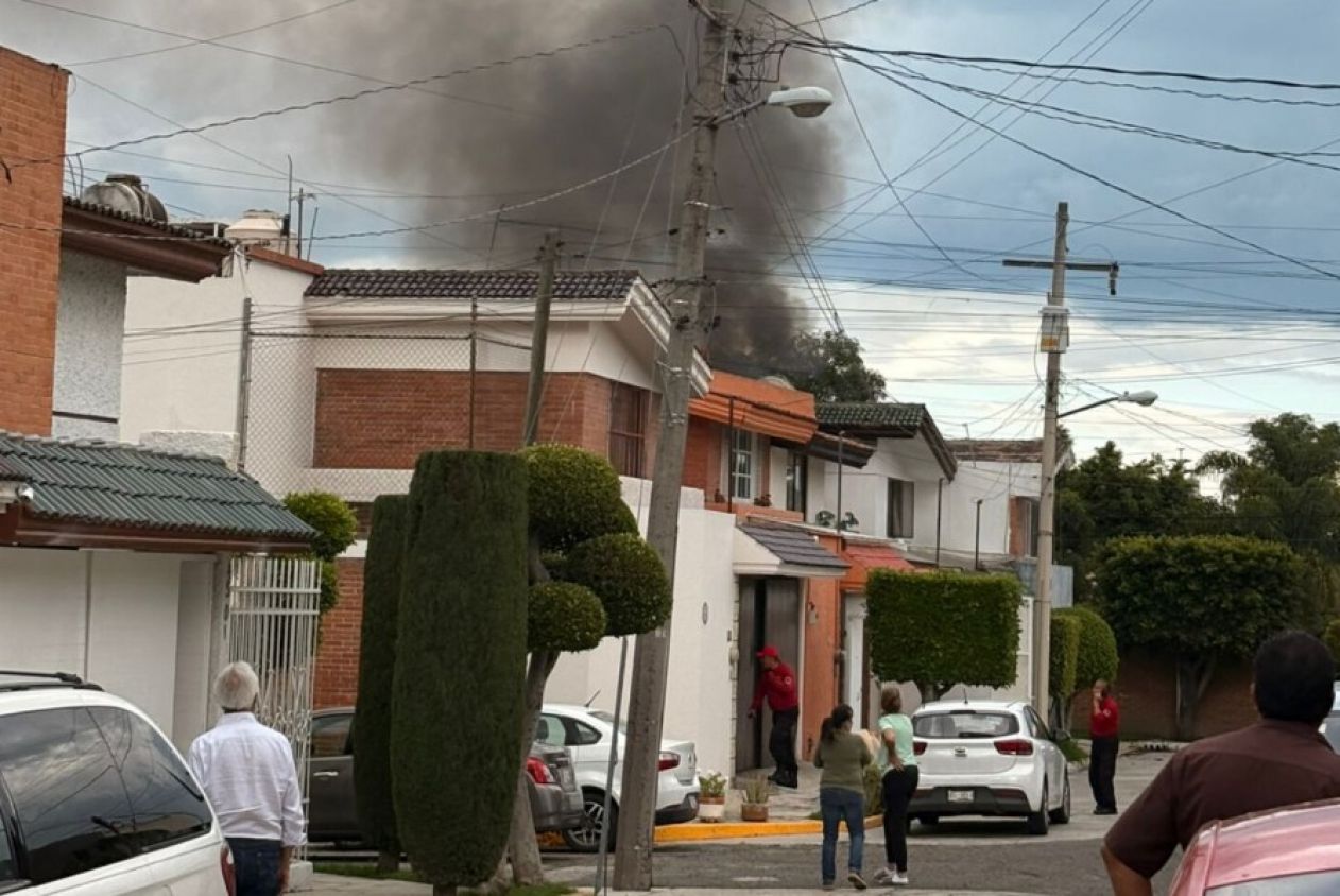 Explosión y incendio en vivienda de Estrellas del Sur