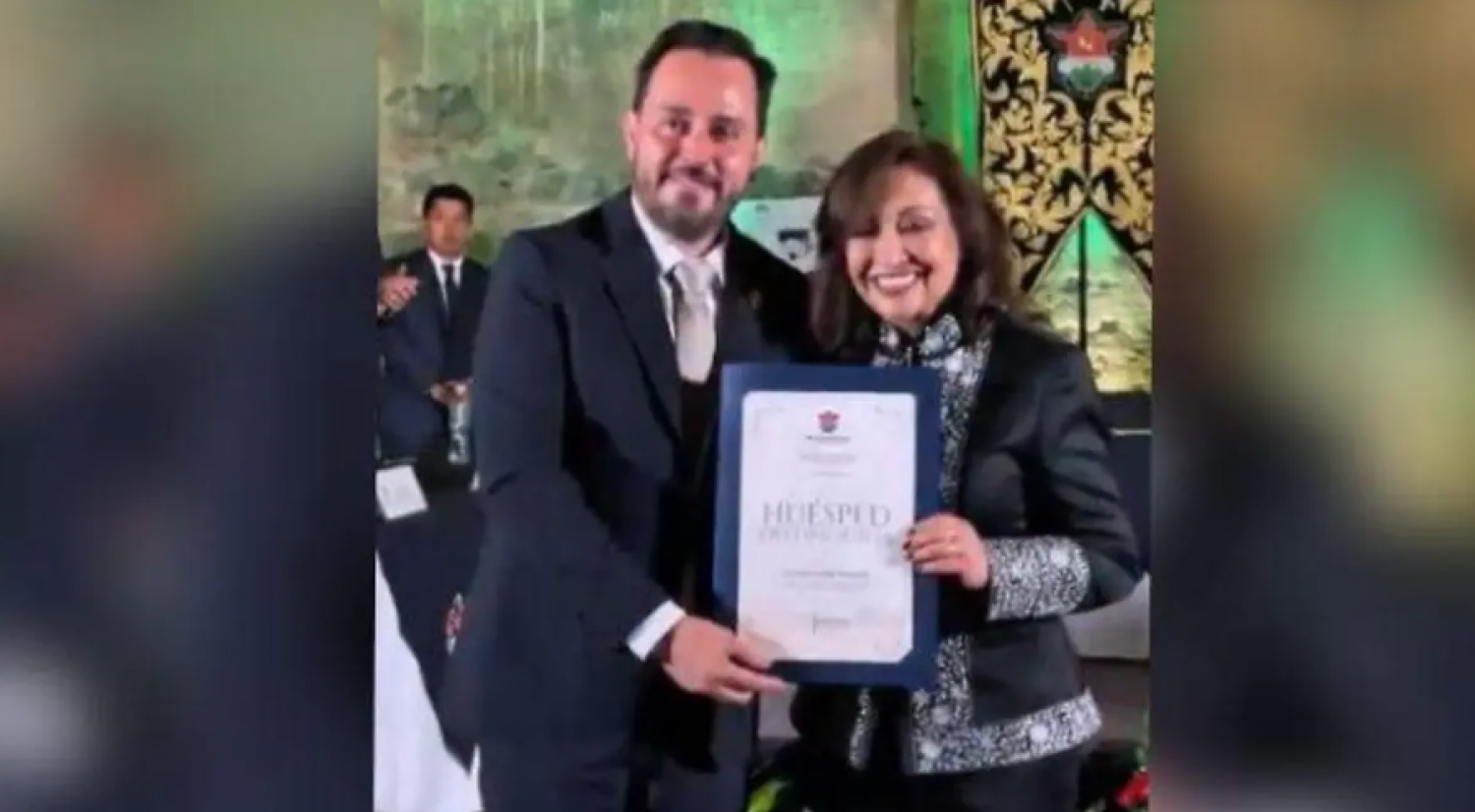 Lorena Cuéllar recibe reconocimiento como Huésped Distinguida en Guatemala