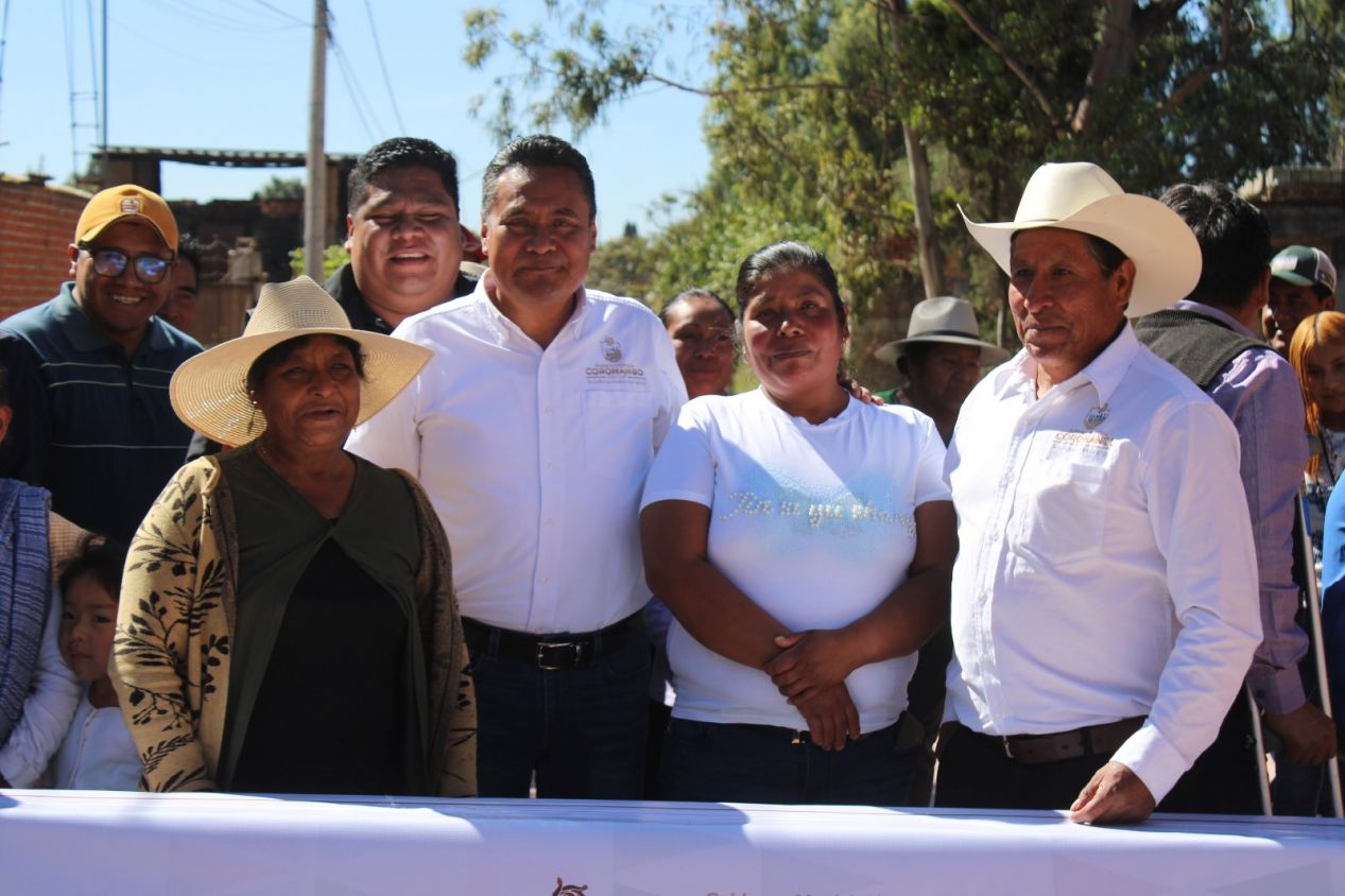 Entrega Armando Aguirre obras por 4.4 mdp; mejorarán movilidad y seguridad