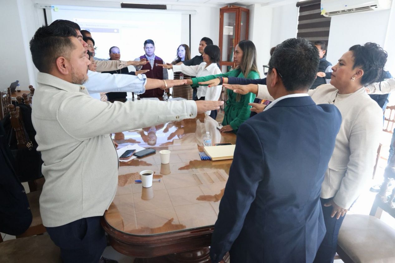 Omar Muñoz instala Comité Municipal Contra las Adicciones (COMCA) de Cuautlancingo 