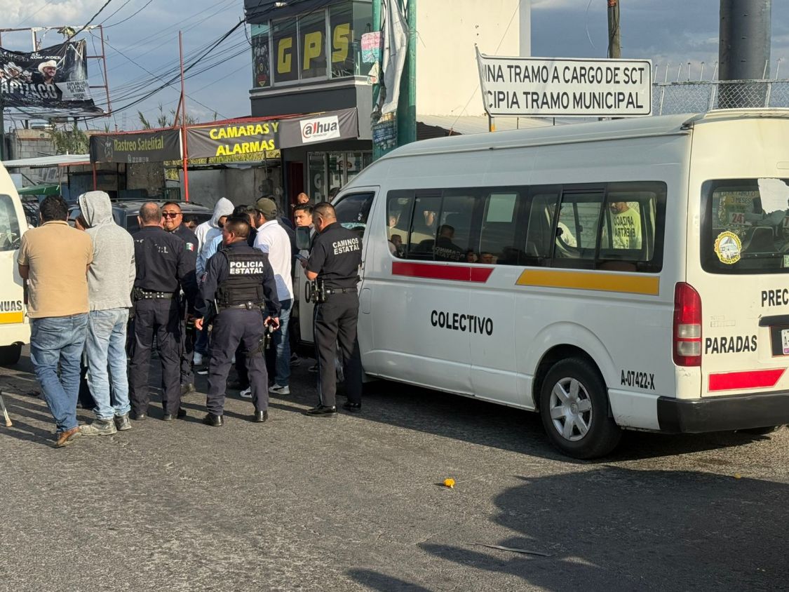 Asalto violento a transporte público en Cuaxomulco; unidad aparece abandonada en Yauhquemehcan