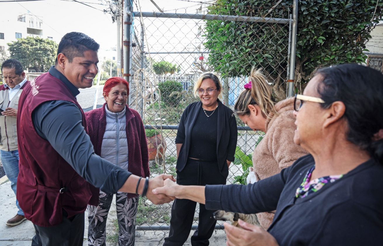 Supervisa Omar Muñoz avance de obra de importante acceso al municipio 