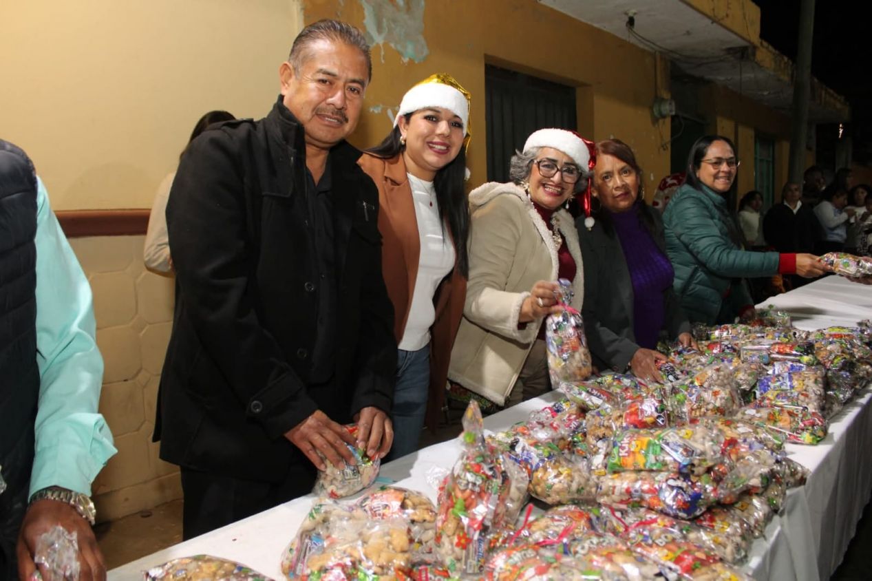 Con posadas decembrinas, Tonantzin Fernández fortalece la convivencia familiar en San Pedro Cholula