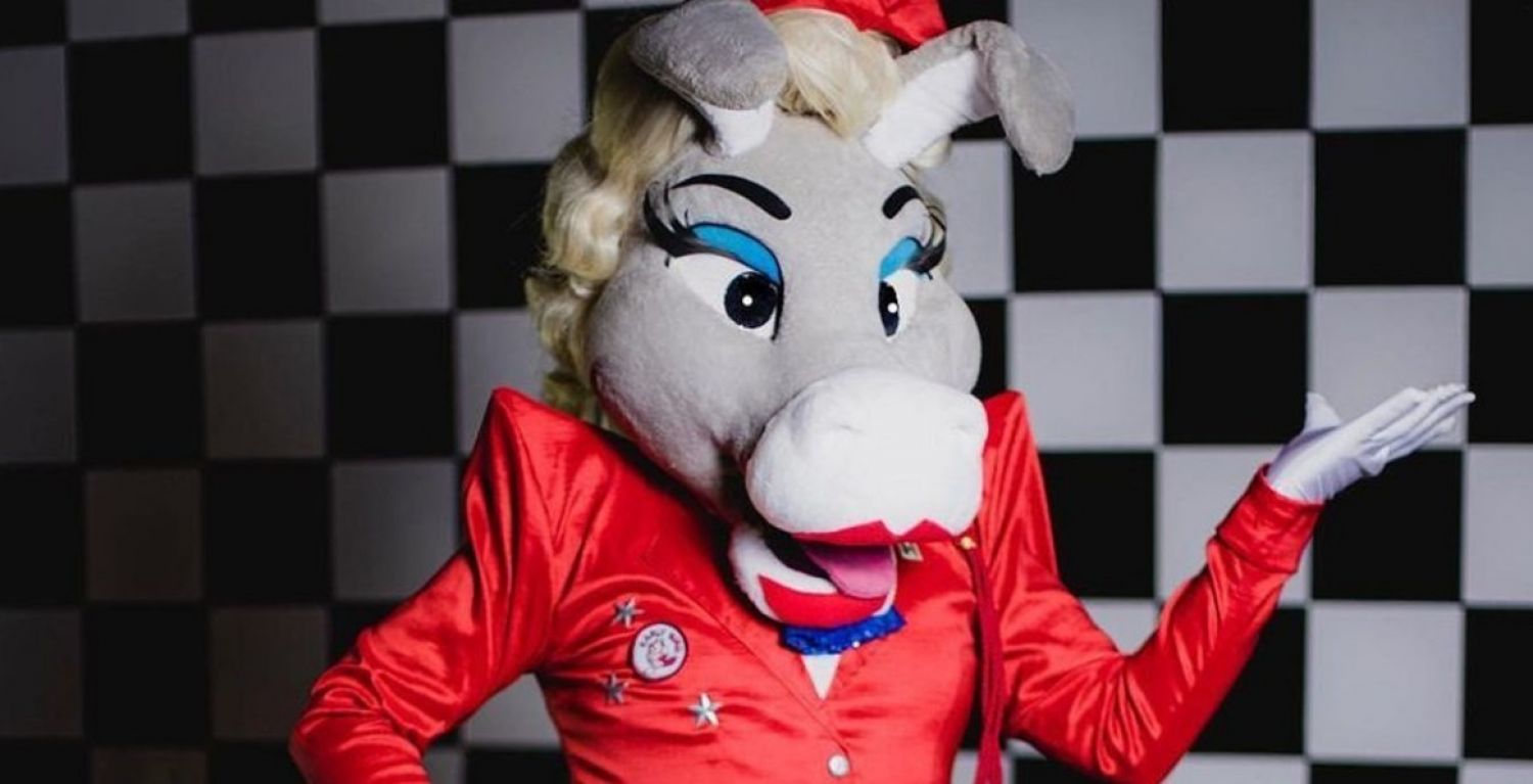 Momo Guzmán anuncia el final definitivo de Burrita Burrona