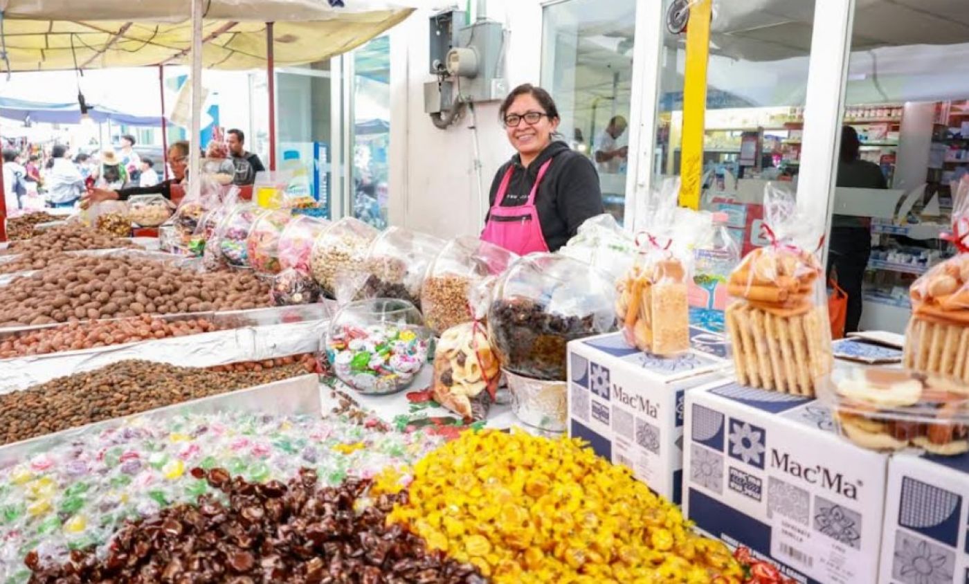 Ariadna Ayala refuerza el consumo local en temporada decembrina