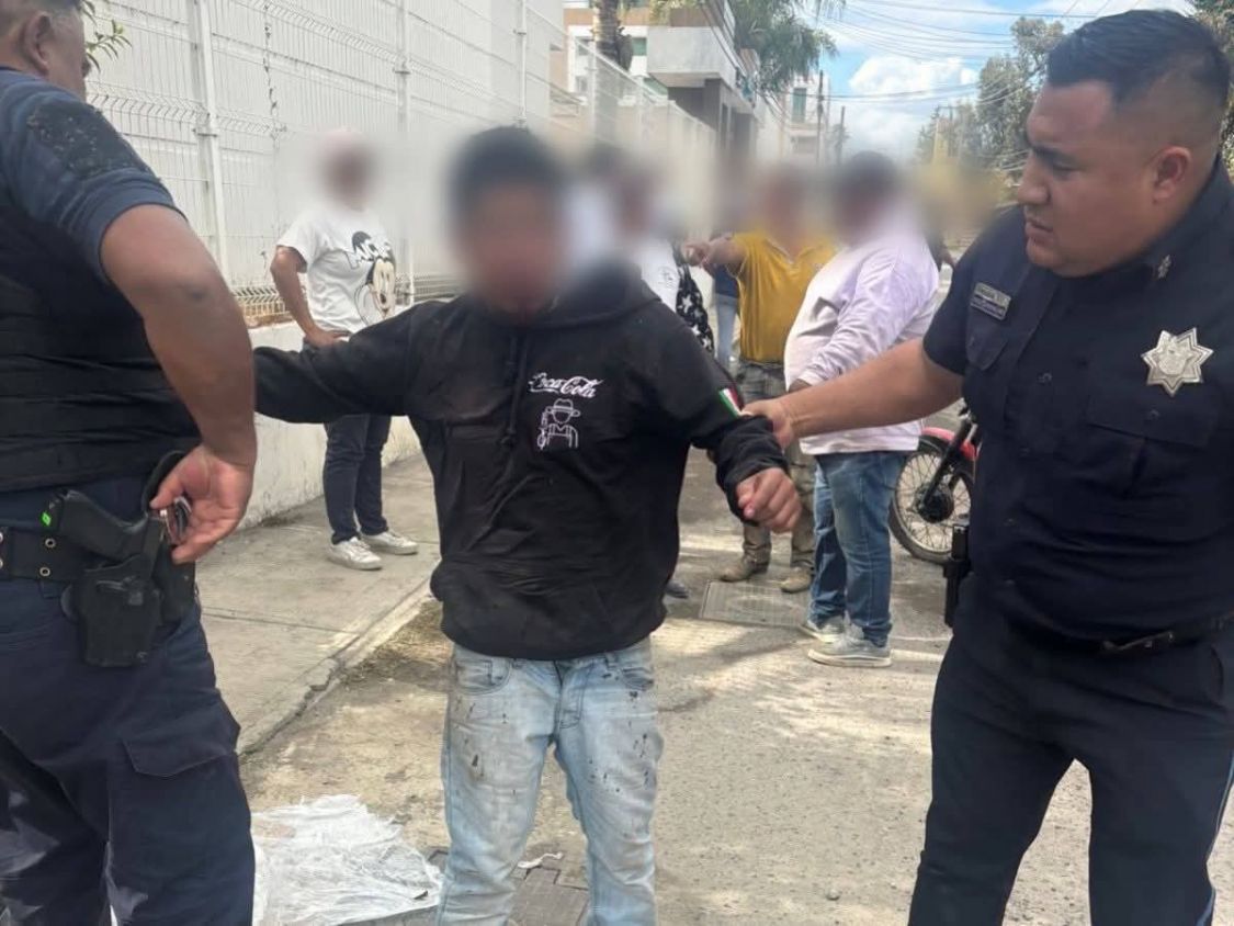 Envuelto y para regalo de la policía dejan a ladrón en Acuitlapilco