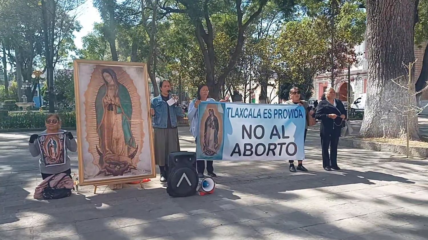 Agrupación provida protesta contra despenalización del aborto en Tlaxcala