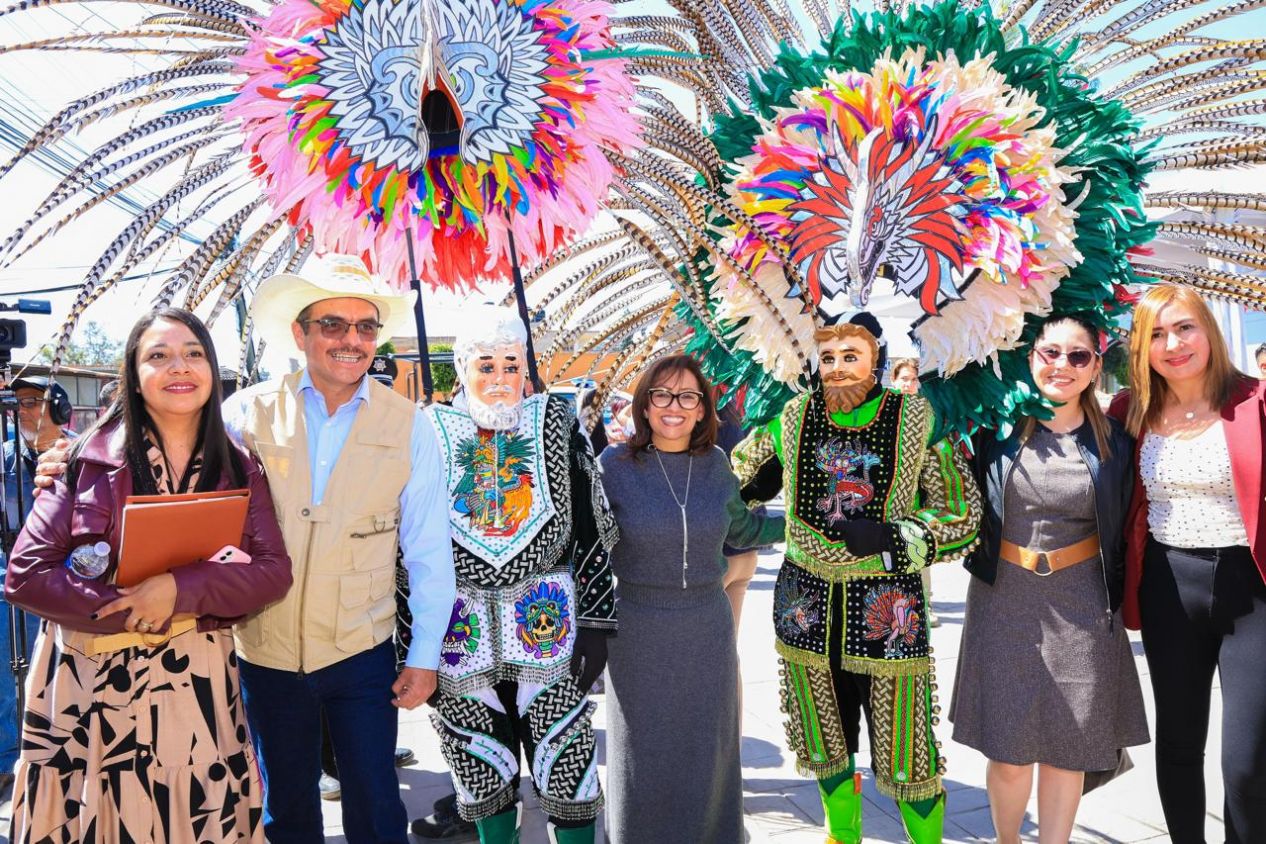 Gobernadora de Tlaxcala fortalece municipios con 29 nuevas ambulancias