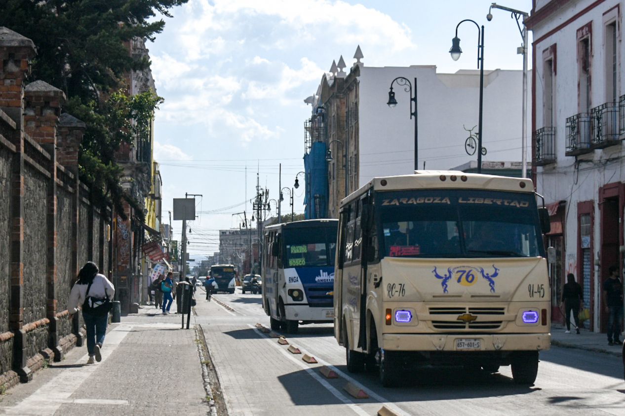 Transportistas poblanos proponen estudio para definir vida útil de unidades