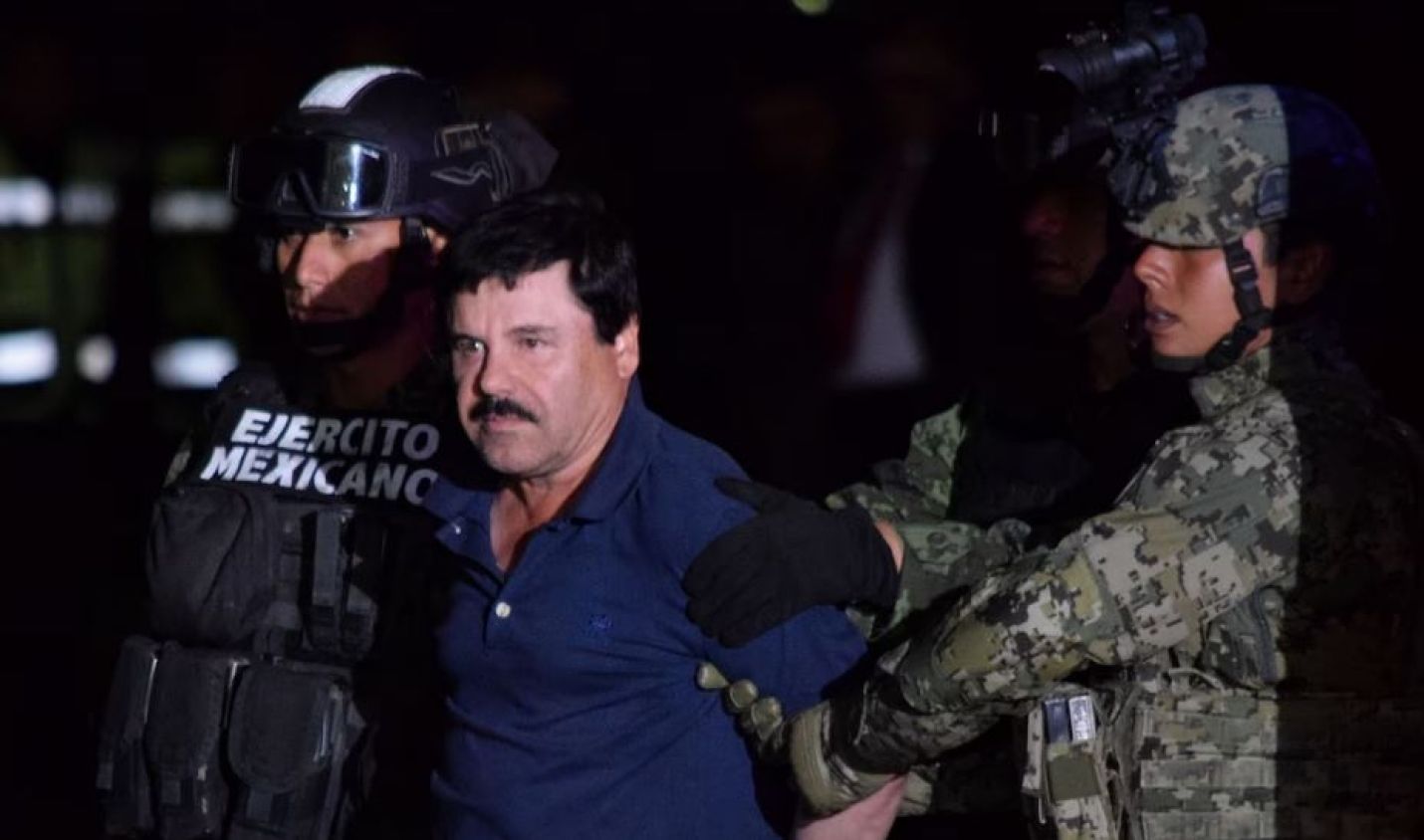 Descubren altar a "El Chapo" y narcotraficantes en Iztapalapa