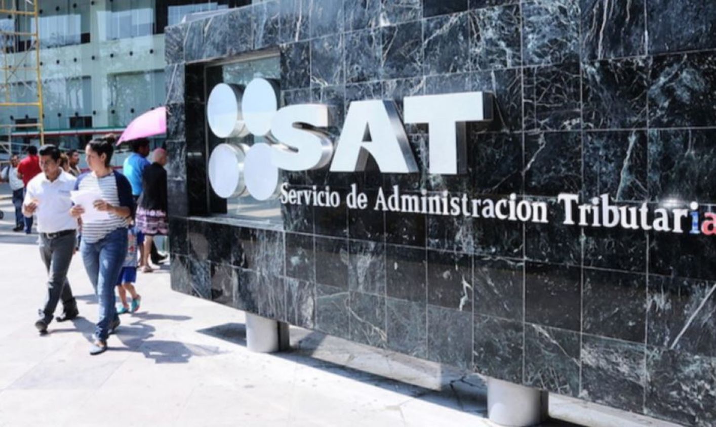 El SAT intensifica medidas contra adeudos fiscales: congelamiento de cuentas bancarias