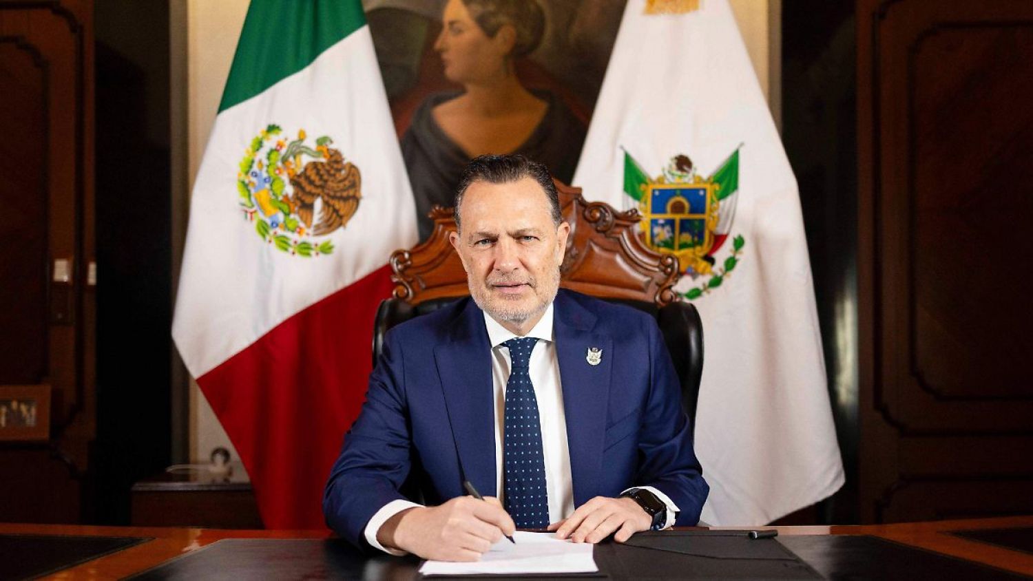 Gobernador de Querétaro propone ley para proteger la salud mental de los menores de 14 años