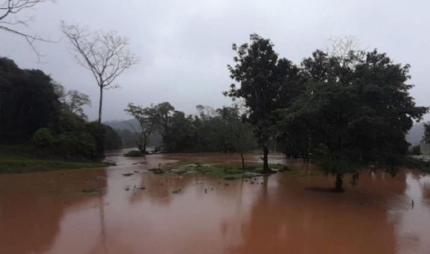 Desbordamiento del río Uxpanapa afecta a Oaxaca