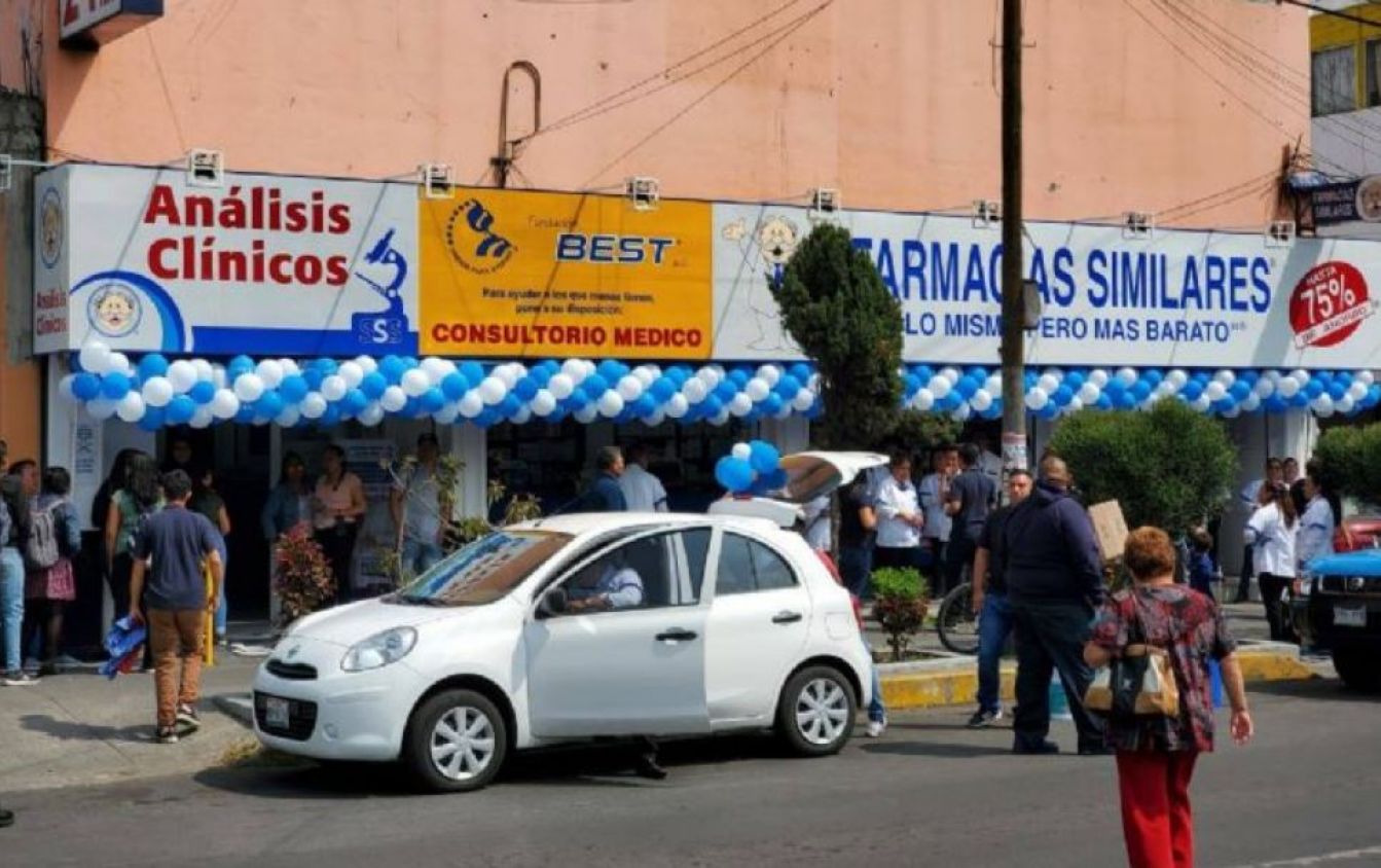 Doctora revela cuánto gana trabajando en Farmacias Similares