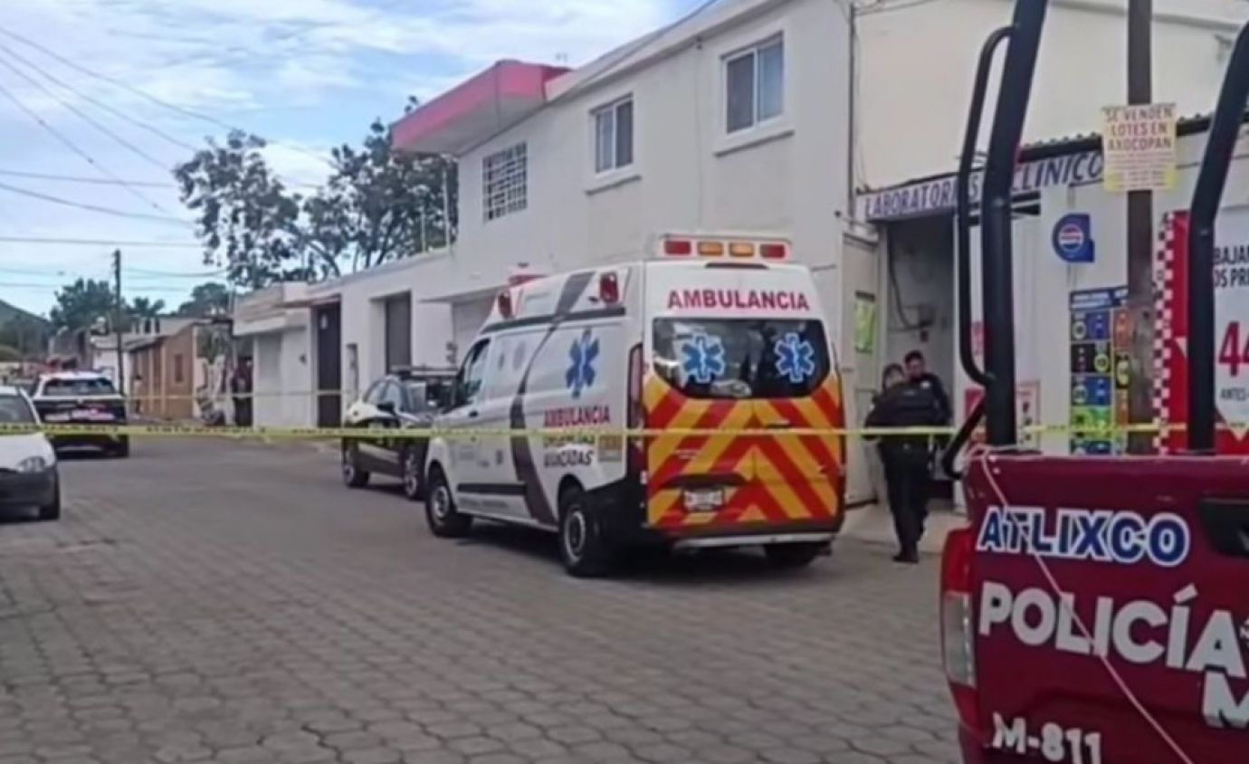 Asesinan a comerciante frente al CIS en Atlixco