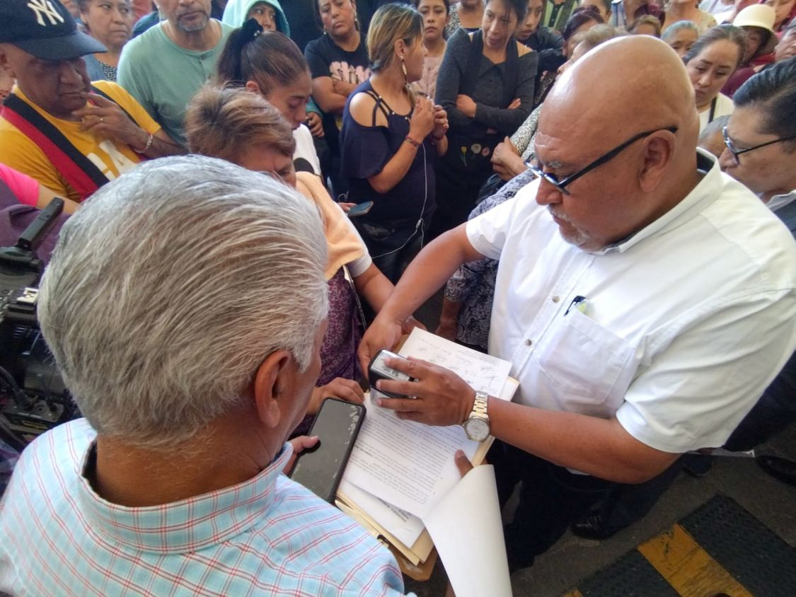 Autoridades de San Pedro Cholula fortalecen diálogo con locatarios del Mercado Cosme del Razo