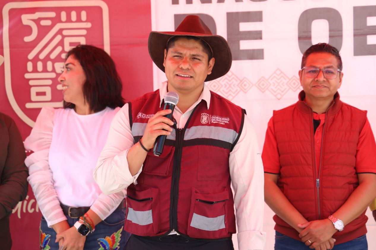 Omar Muñoz cumple su palabra de mejorar las vialidades de Cuautlancingo 
