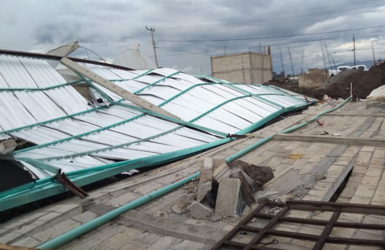 Atención inmediata tras el paso del tornado en Chignahuapan