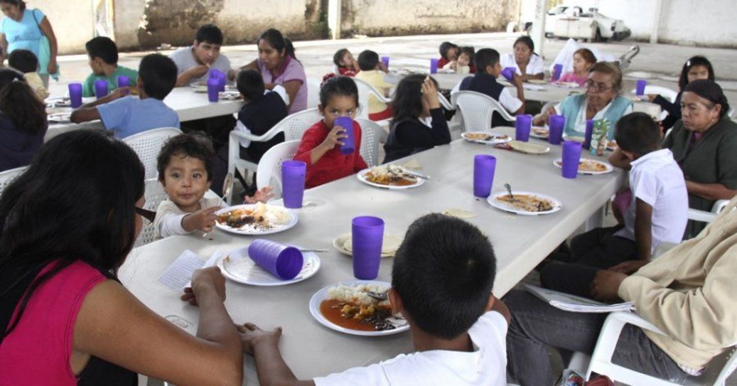 Gobierno de Puebla publica licitaciones para programas de alimentación y reforestación
