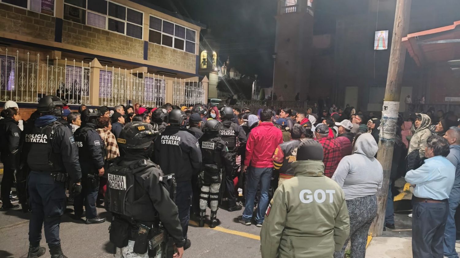 Más de 17 horas retenido: rescatan a presunto ladrón tras fuerte operativo en Tlaxcala