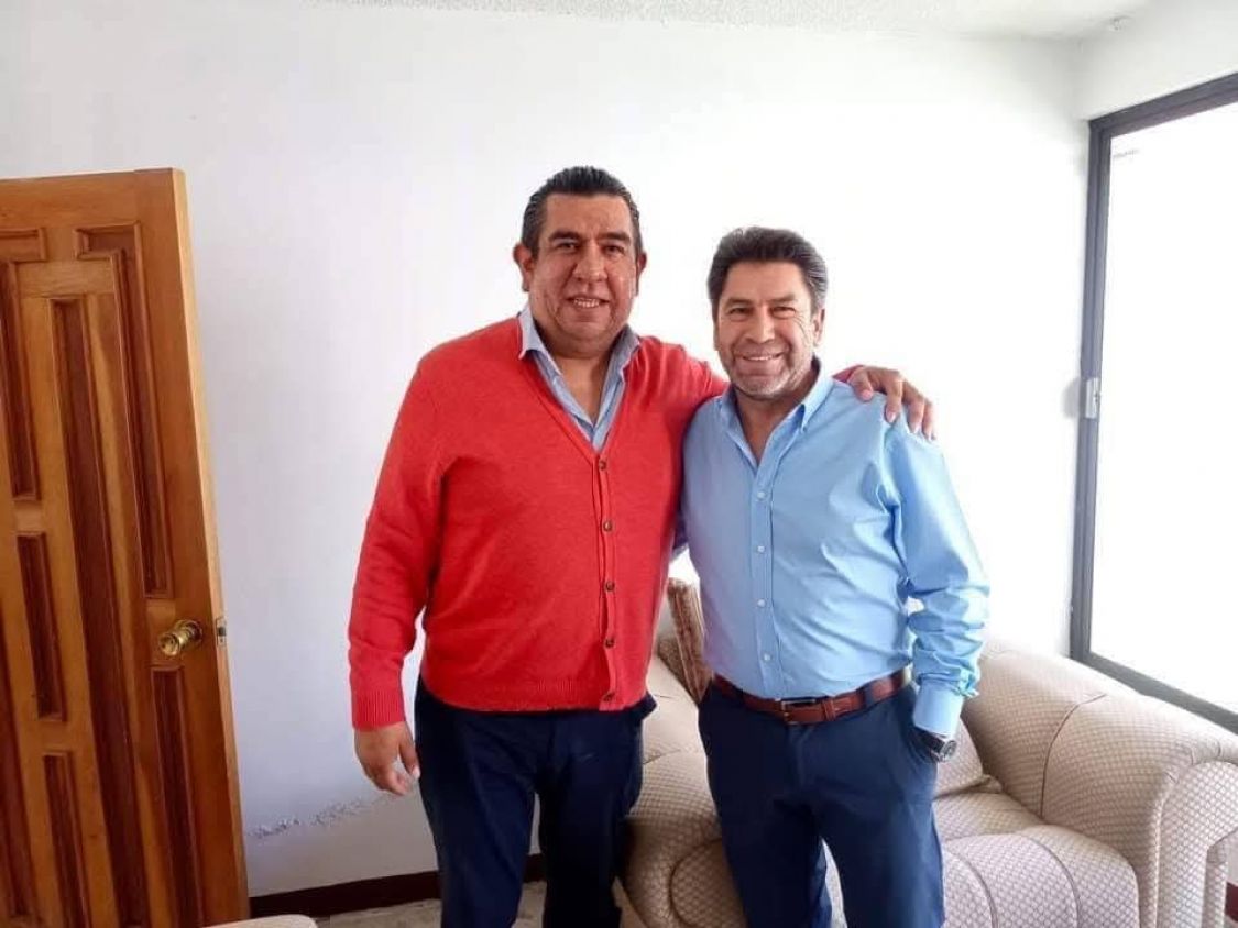 Alejandro Alonso Herrera Lumbreras junto al Senador Raymundo Vázquez 