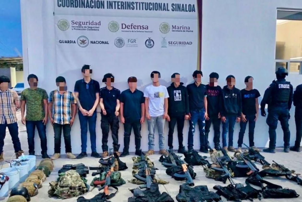 Detención de 12 integrantes de La Chapiza en Culiacán