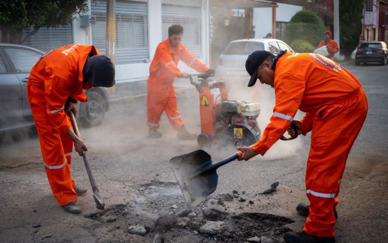 Supervisan bacheo nocturno en Puebla con inversión histórica