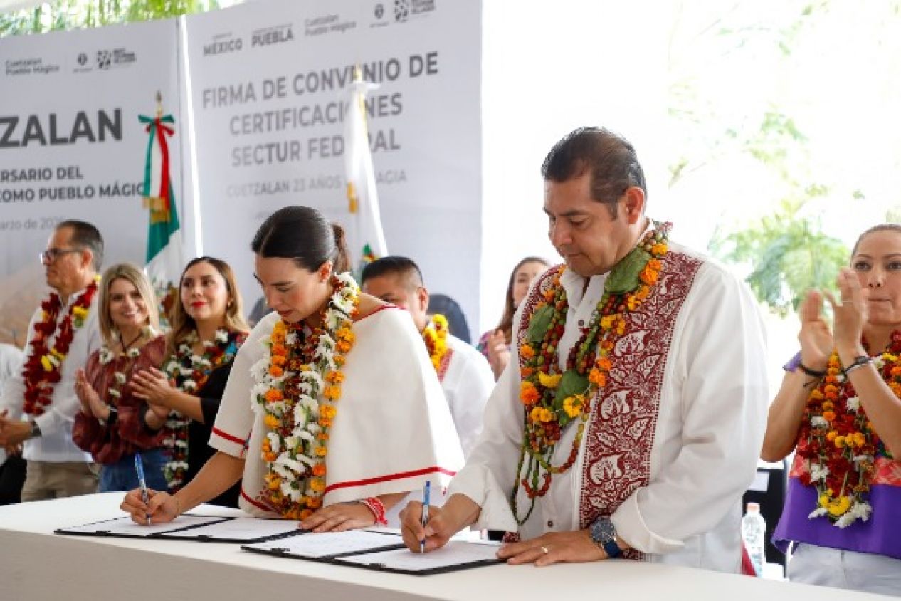 Gobierno estatal y federación firman convenio para promocionar Cuetzalan 