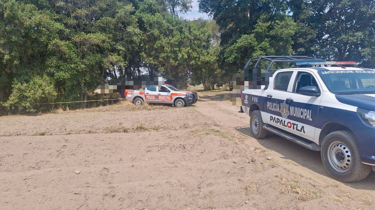 Hallan cuerpo en descomposición en barranca de Papalotla