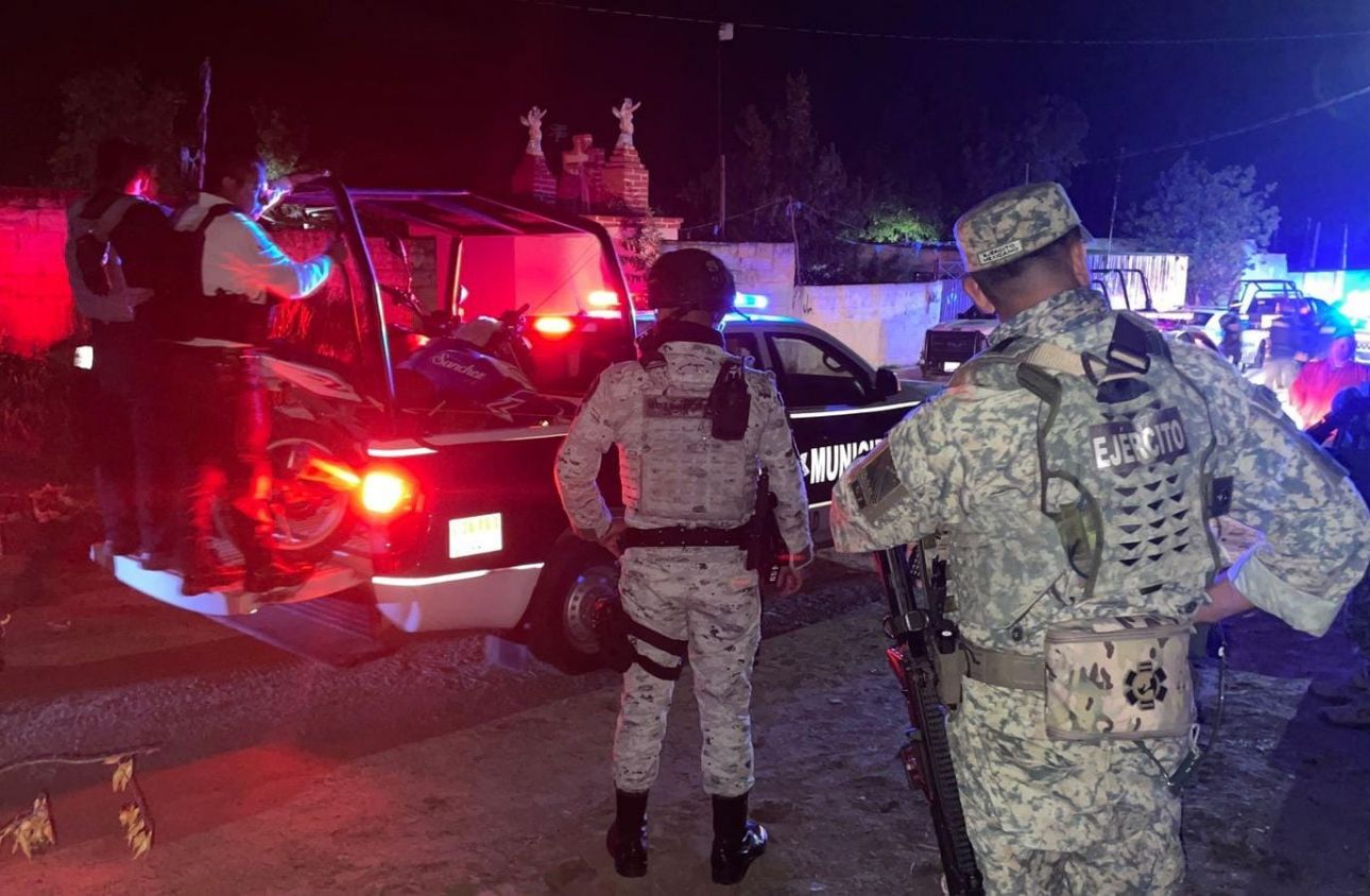 Detienen a dos menores armados tras presunto robo y disparos en Cuapiaxtla