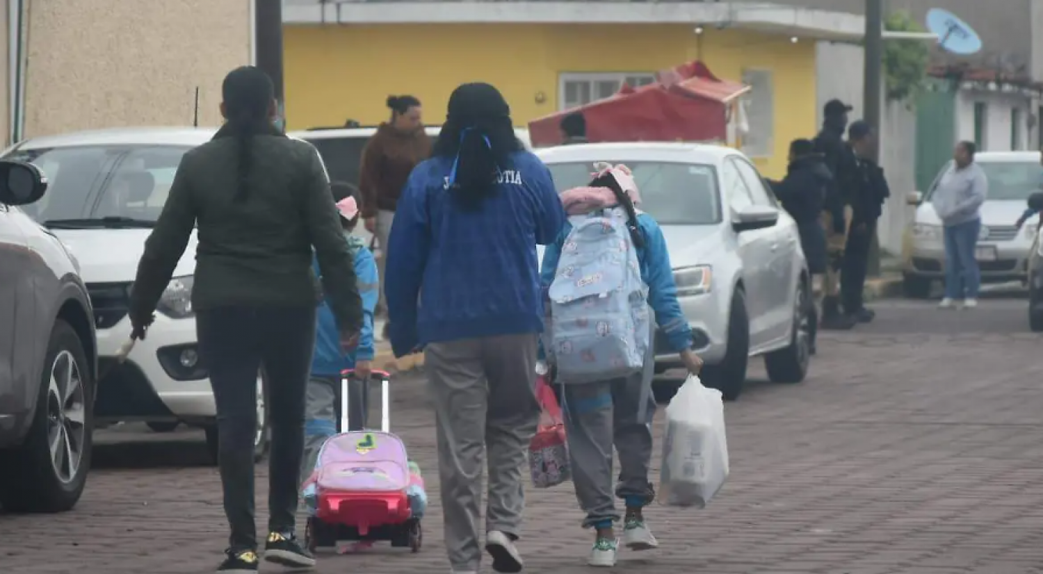 ¡Regresan a clases con frío! Tlaxcala retoma horario de invierno