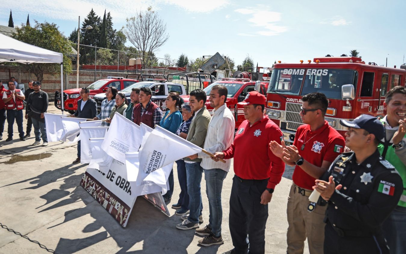 Omar Muñoz inicia obra de construcción de estación de bomberos 