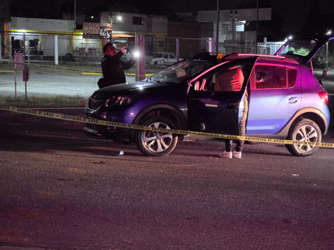 Motociclista muere tras ser embestido por camioneta en Apetatitlán