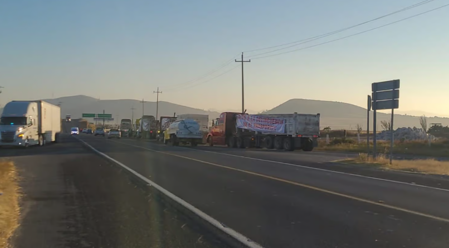 Caos en Tlaxcala: bloqueos campesinos paralizan carreteras clave