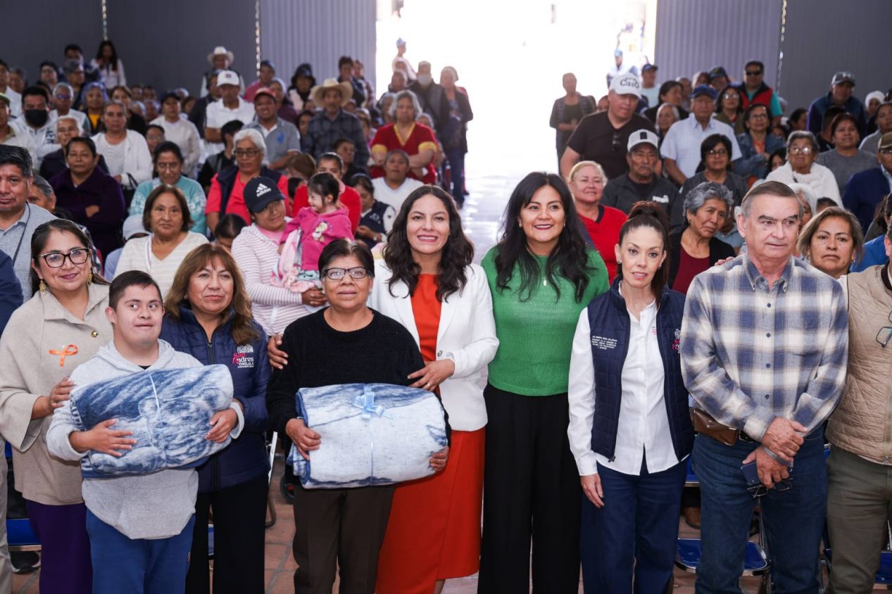 Rinde Lupita Fernández su primer informe de labores al frente del DIF Municipal de San Pedro Cholula