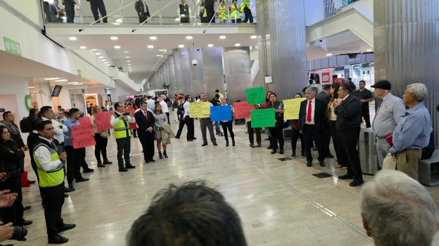 Lo que desató el conflicto en el AICM