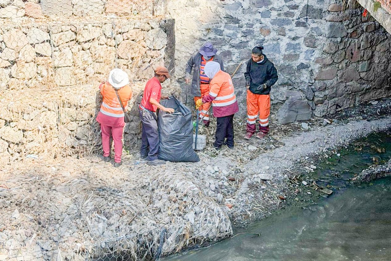 Tlaxcala entra en acción: rescatan barranca y protegen a cientos de familias