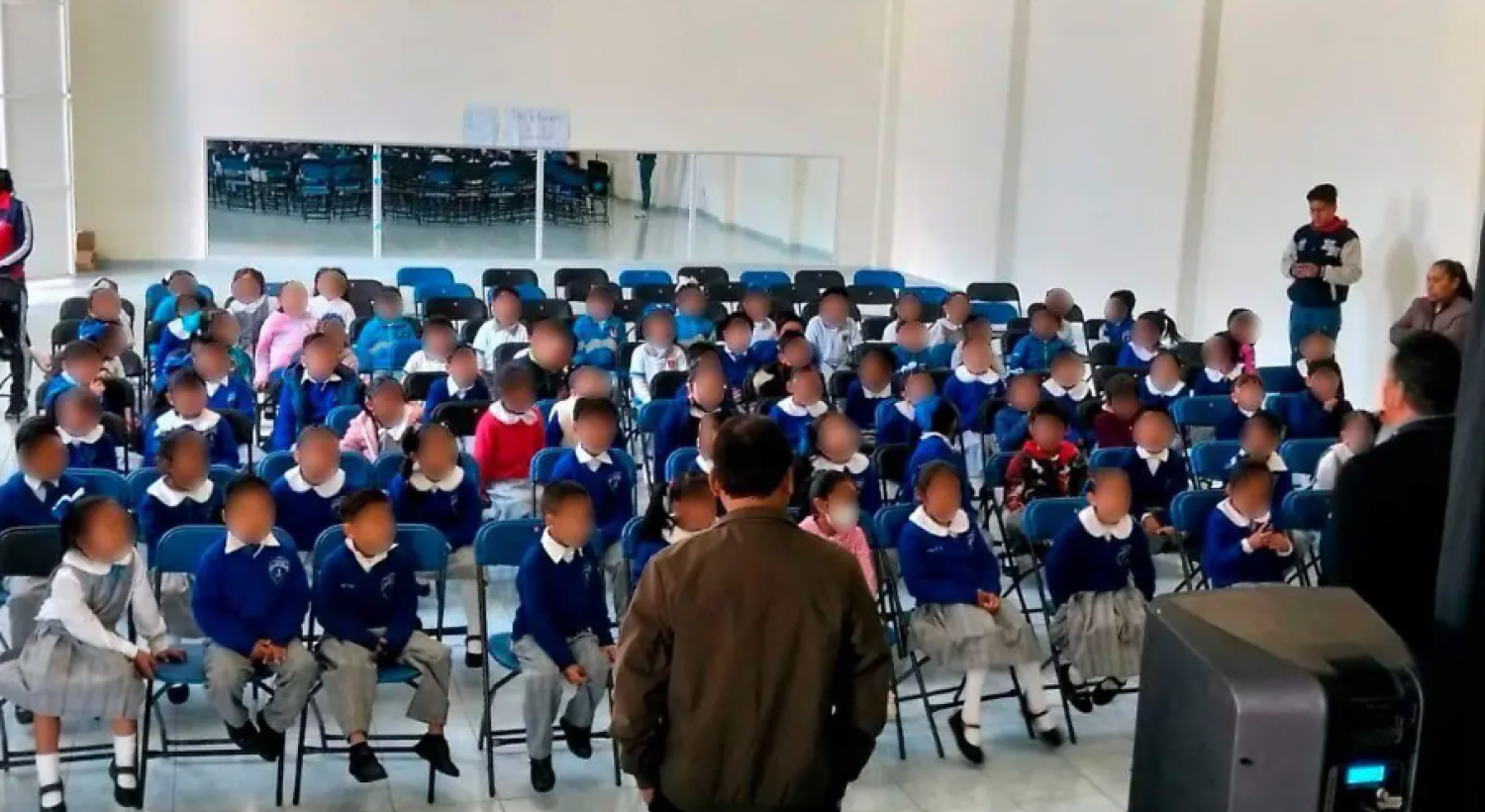 Escuelas de Tlaxcala reciben distintivo por promover derechos humanos