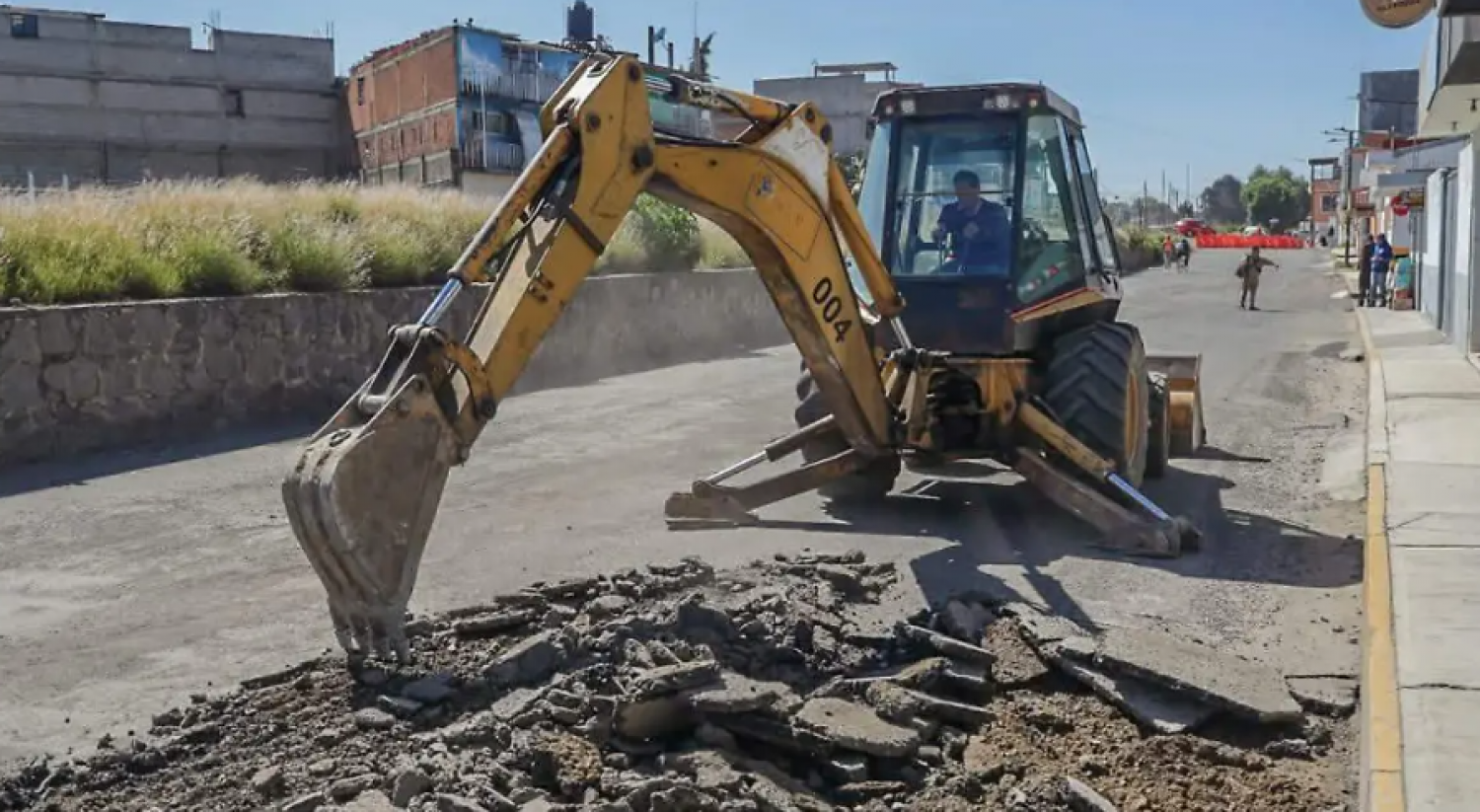 Chiautempan inicia rehabilitación de calle Ferrocarril Norte para mejorar vialidad