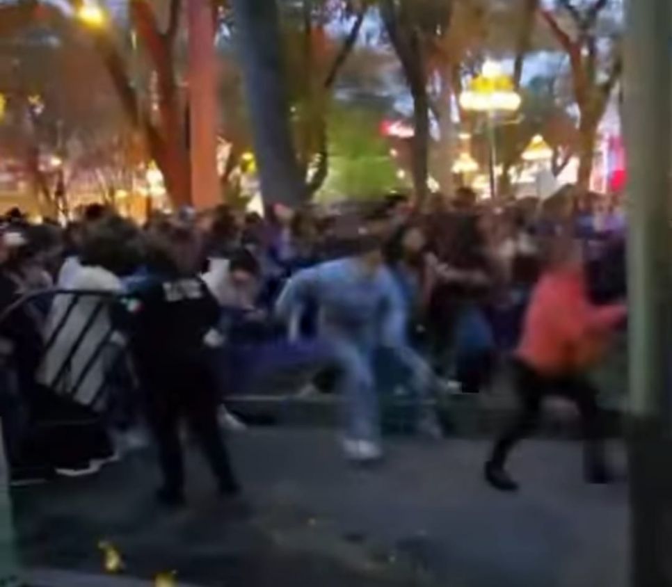 Caos previo al concierto de Cuisillos durante los festejos en Tlaxcala