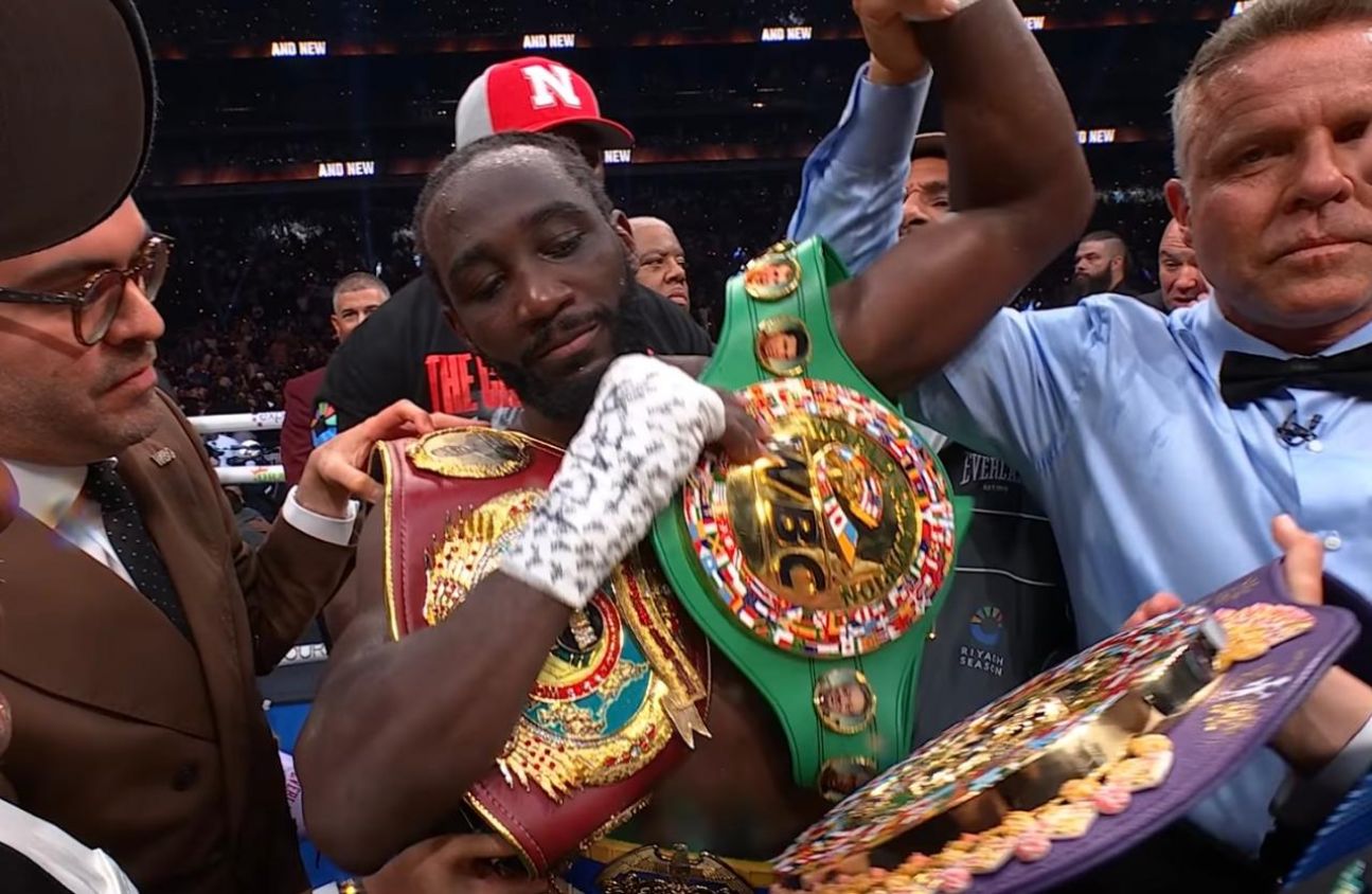 Tlaxcala brilla en el boxeo mundial con cinturón artesanal de Crawford