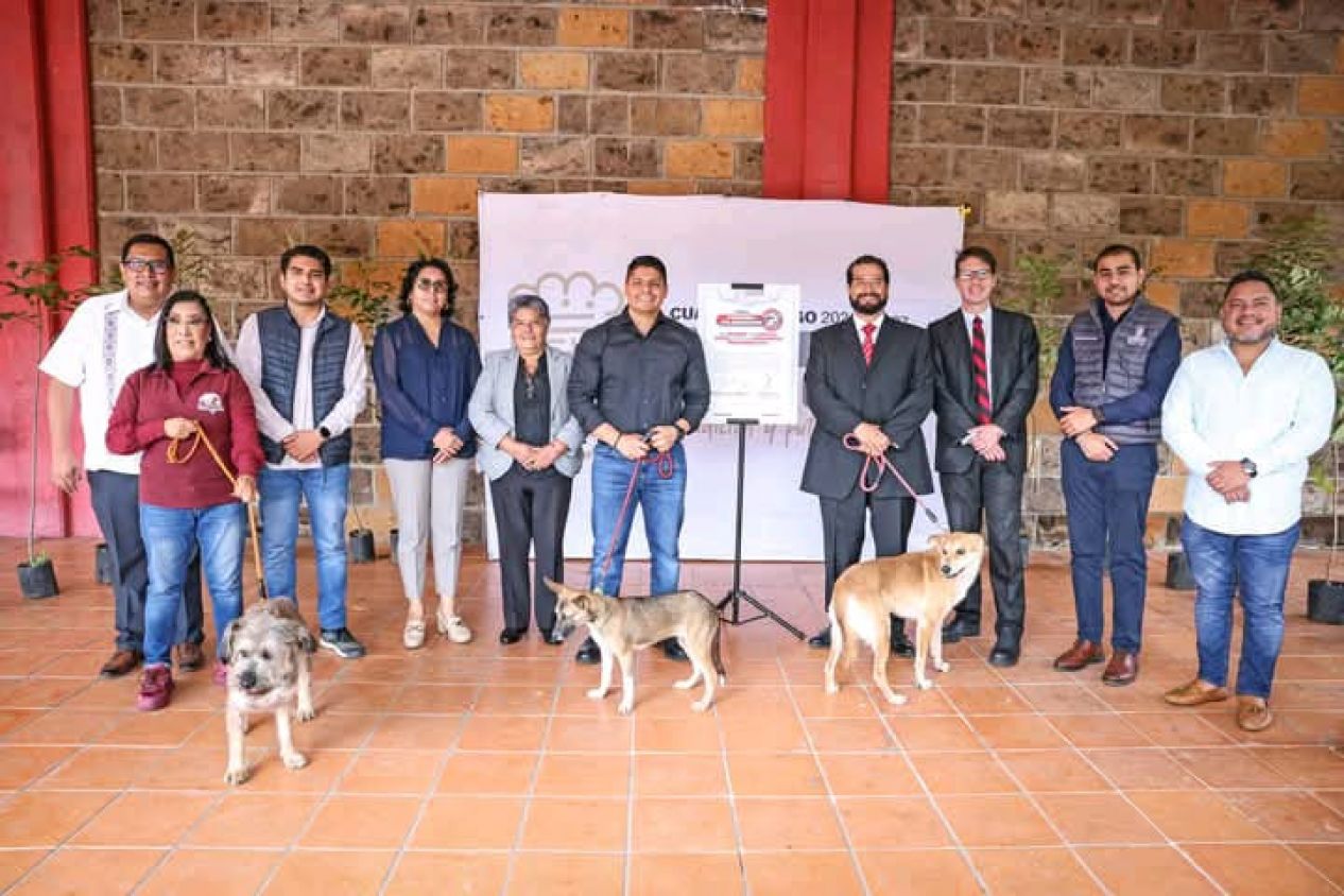 Firma Omar Muñoz convenio con la Universidad Mesoamericana de Puebla 