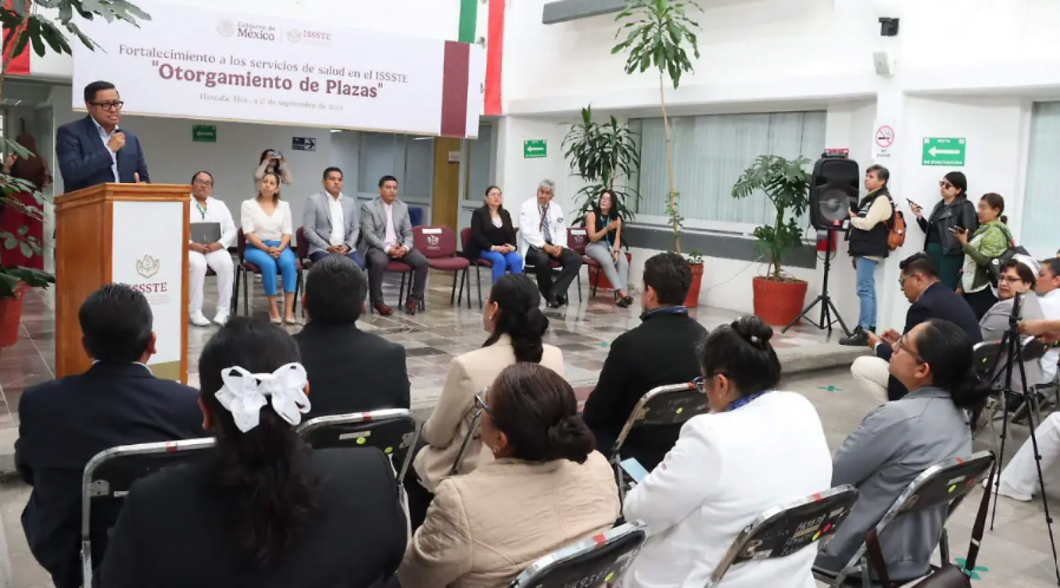 ISSSTE Tlaxcala entrega 25 plazas para fortalecer consultas y cirugías
